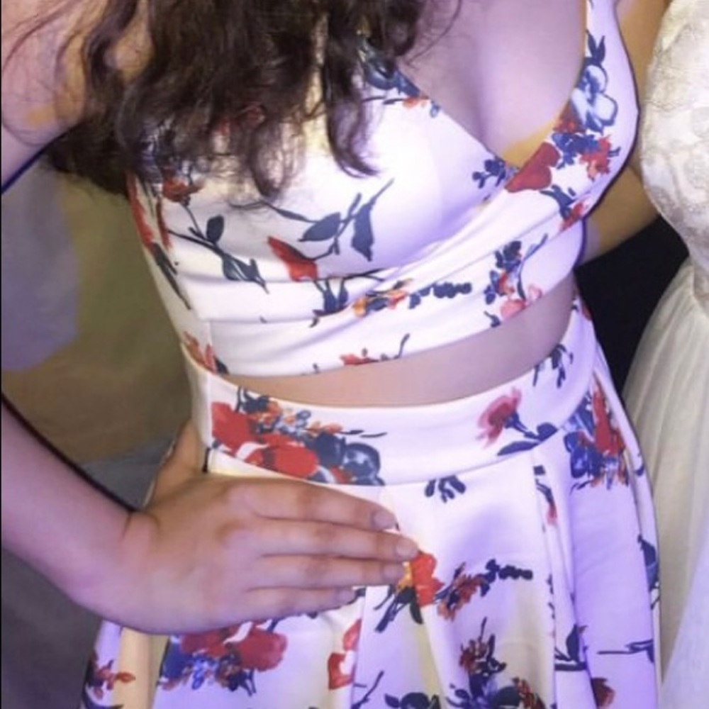 Papaya white floral cutout dress size small